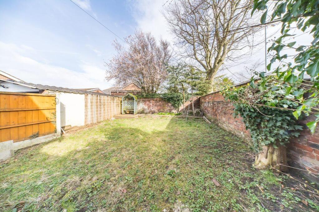 4 Mill Lane garden 2.jpg