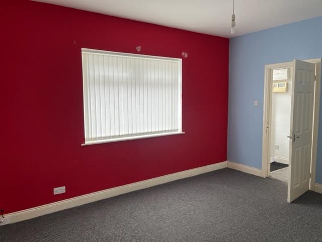 Room1b.jpg