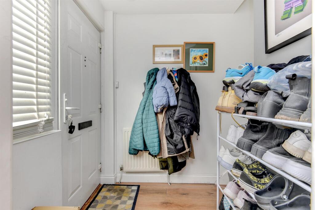 For Sale by Aspire Residential | Wolstenbury Road