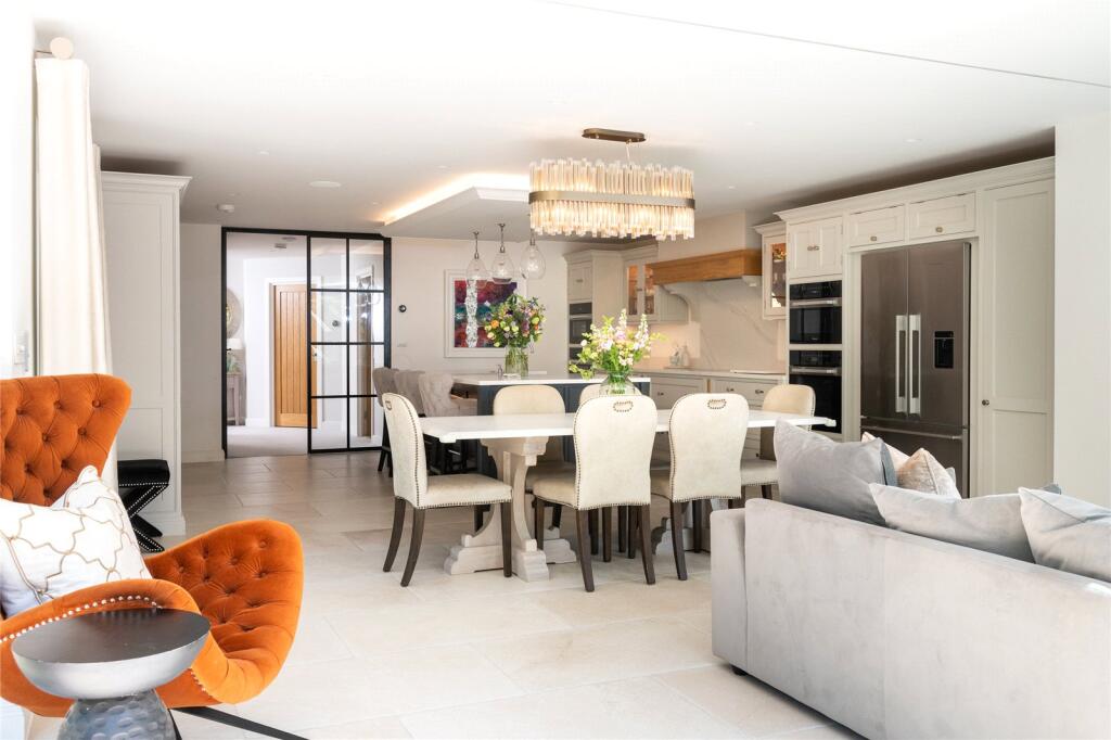 Kitchen/Diner/Family