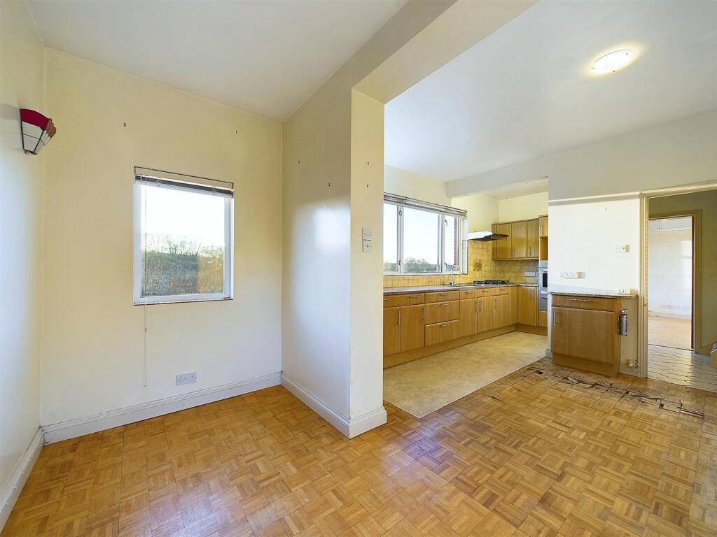 5 - Detached House for Auction, Sea Mills.jpg