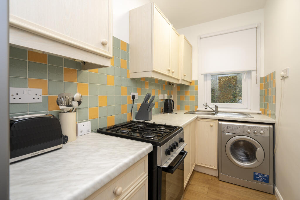 45 3L Scott, Street (12)