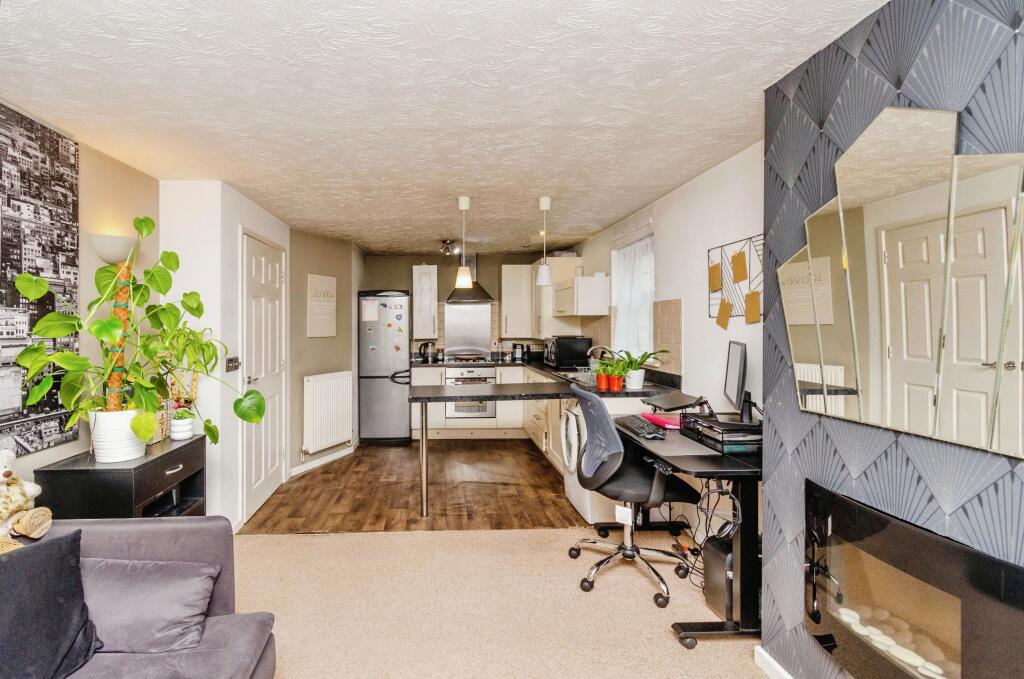 Lounge / Kitchen
