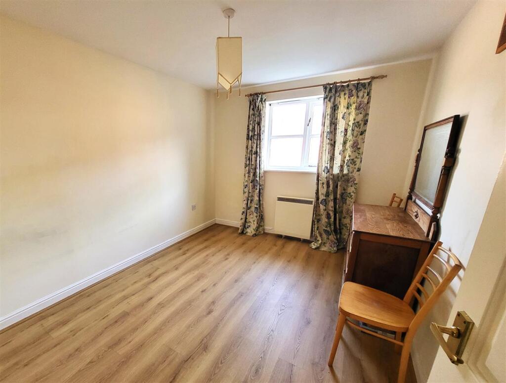 2025 102 crown Q (4).jpg