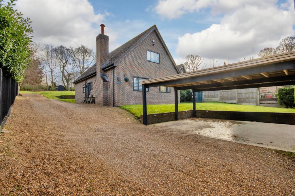 Rhododendron Avenue, Meopham, Gravesend, Kent, DA13