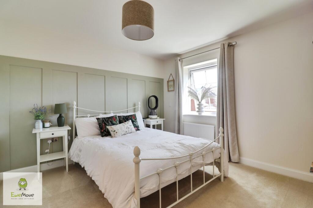 Bed 2 EweMove Cannock