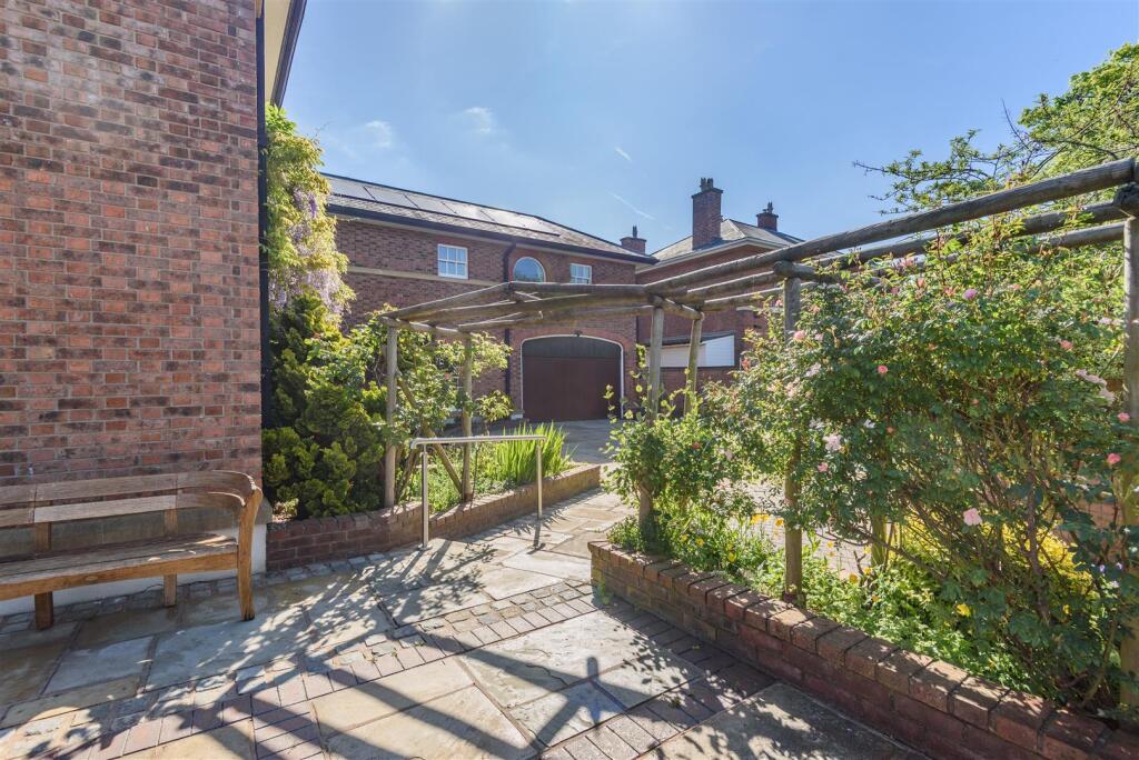 8645957-exterior06.jpg