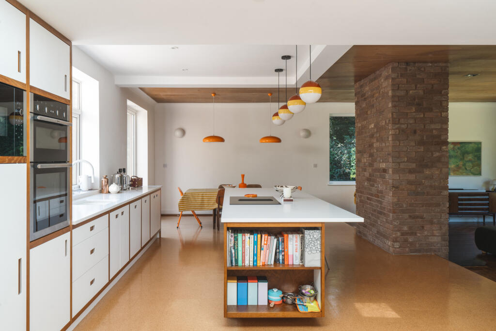 299046 - 4PheasantWalk_HighLegh_HighRes.jpg