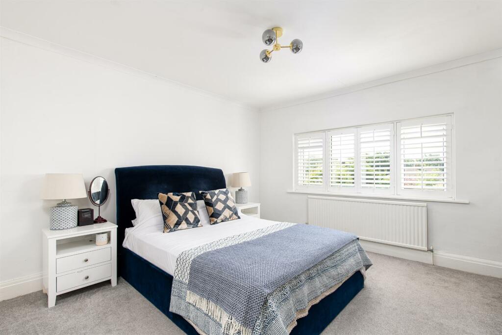 Bedroom2_1.jpg
