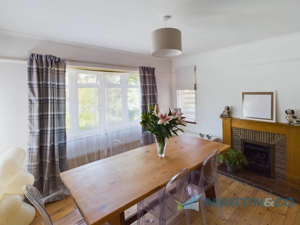 CAM02145G0-PR0016...