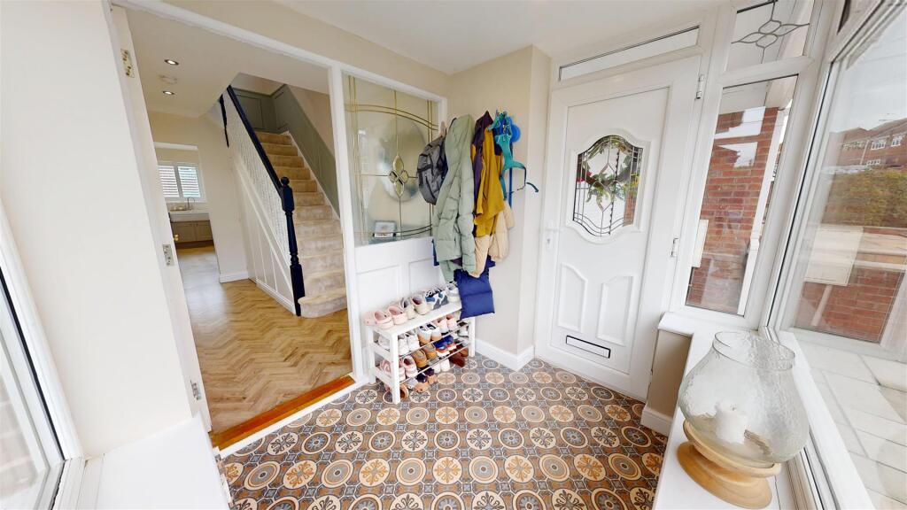 Paisley Avenue Porch