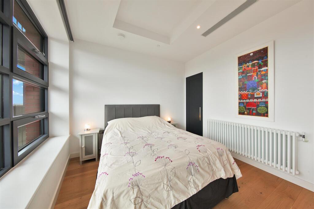 Flat 1906, Defoe House - mv70DtOLFhNIDQ2OhUPJ.jpg