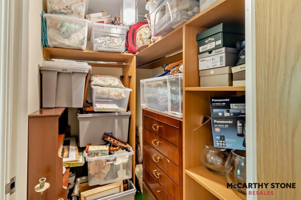 8596891-interior11-800.JPG
