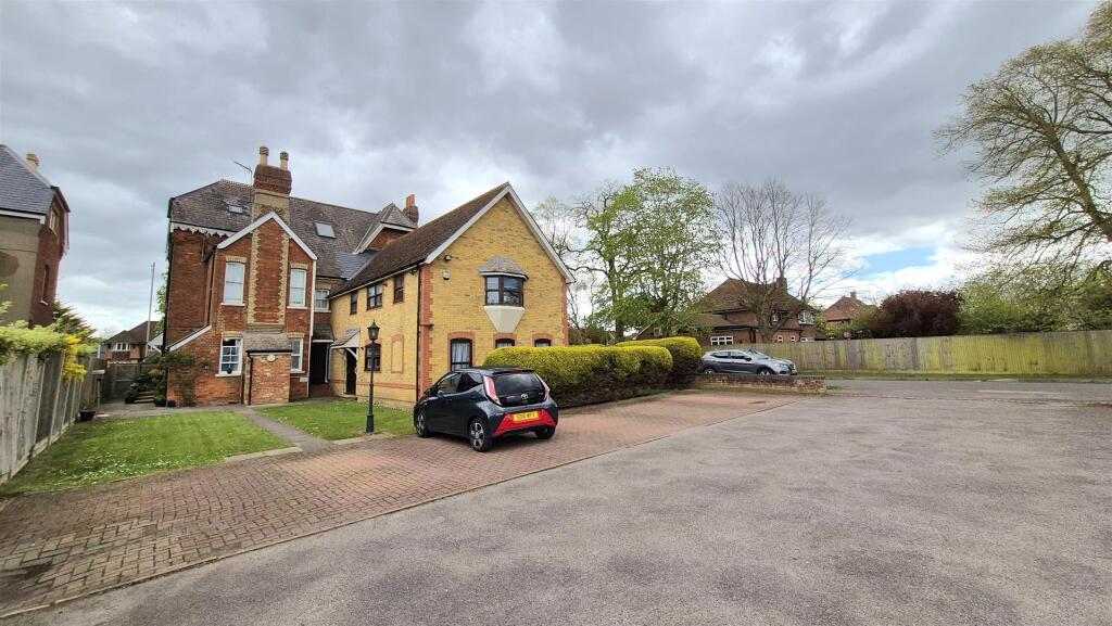 RESIDENTS CAR PARK