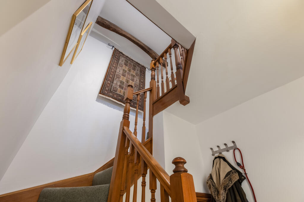 East View Entrance Hallway-1