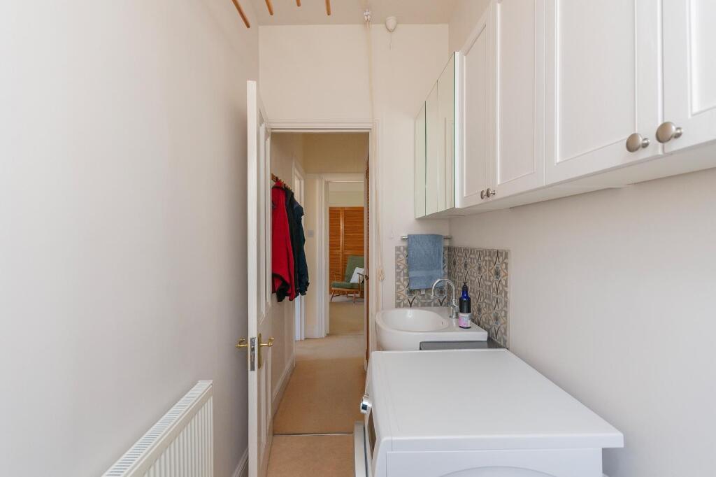 7F2R1RD - UtilityWC A.jpg