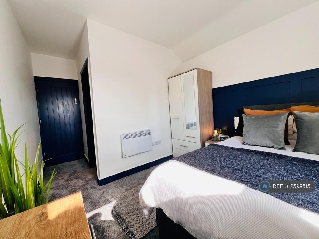 Bedroom 6 Ensuite Double Room