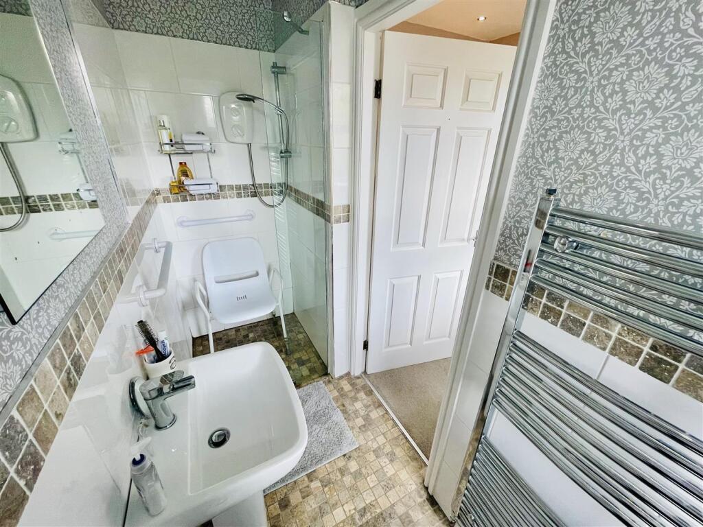 En-Suite Shower Room