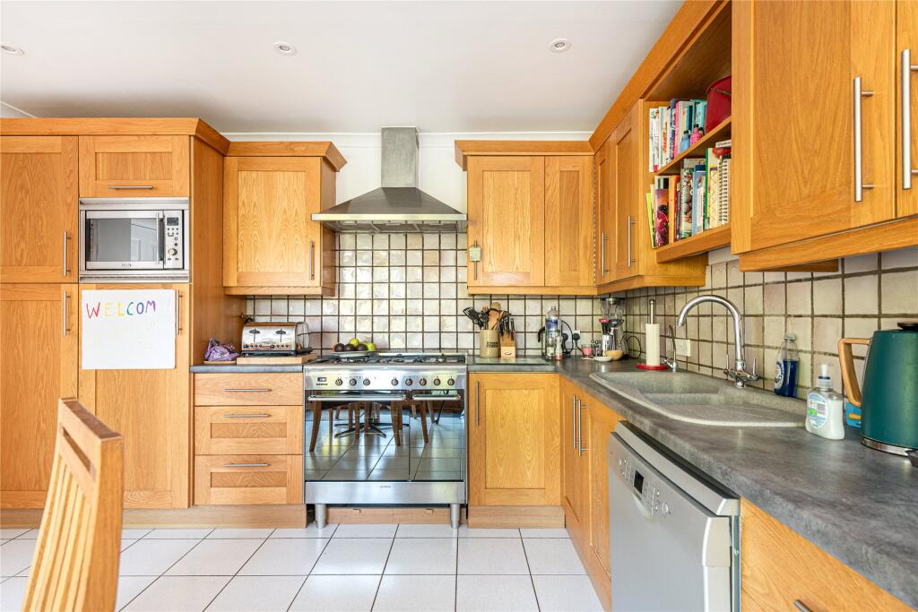 Kitchen/Breakfast Rm