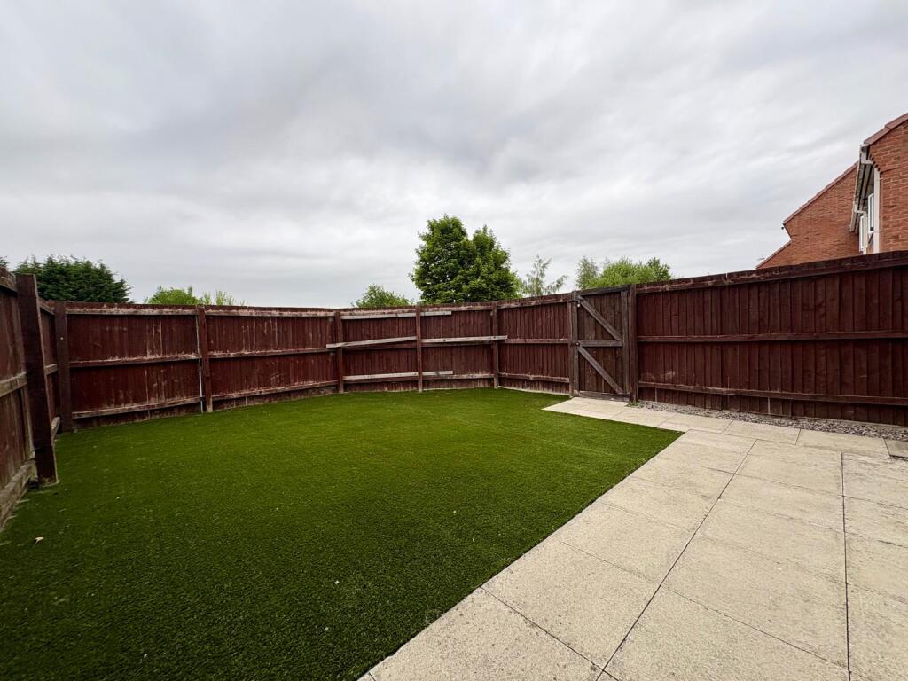 12 Lavender Rear Garden.jpg