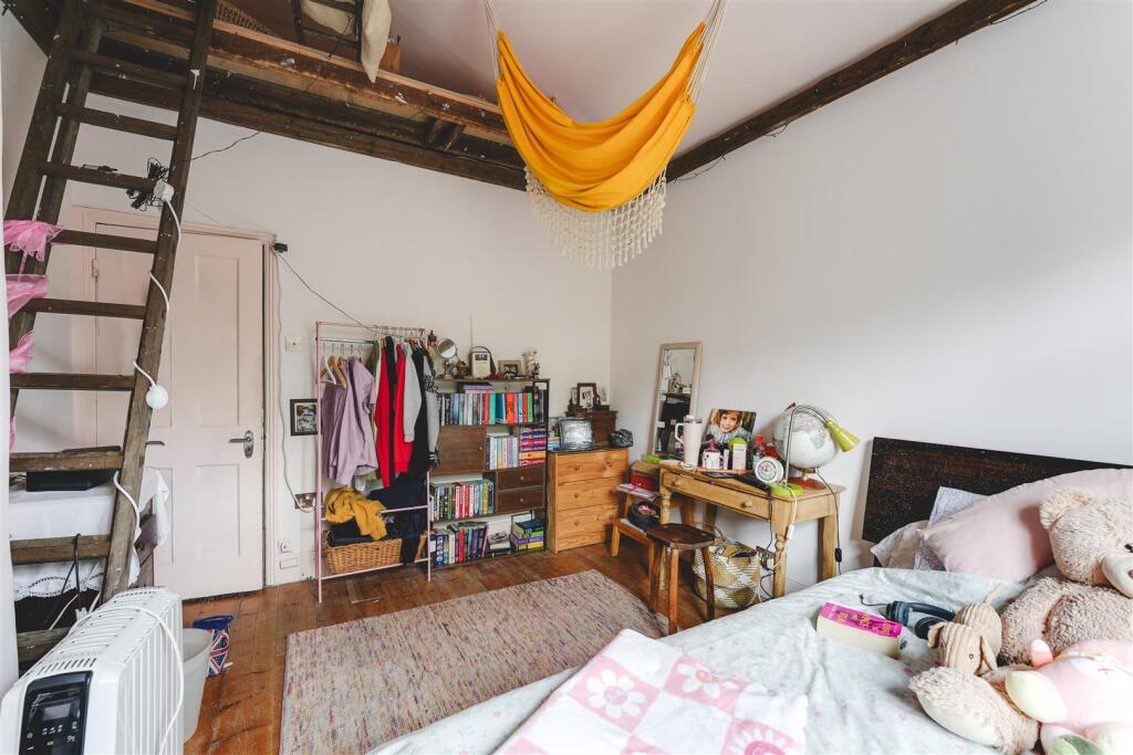 Mildenhall Road-10.jpg