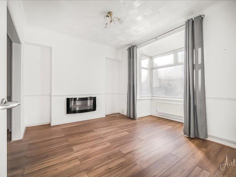 Open-plan lounge-dining room