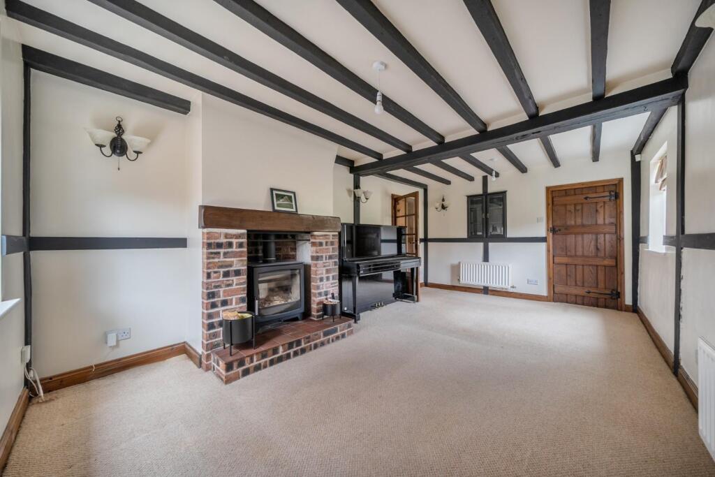 Living Room.jpg
