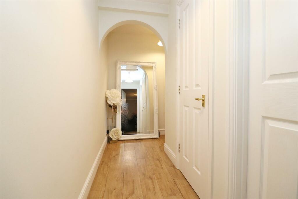 hallway 1.JPG