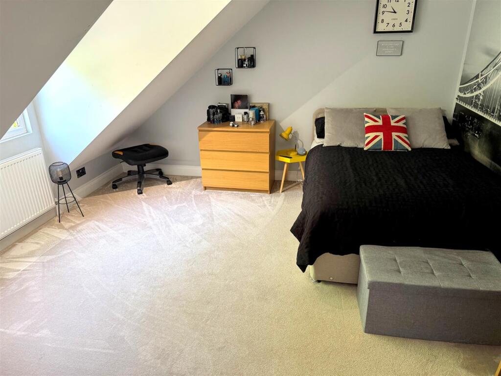 BEDROOM TWO -V.jpg