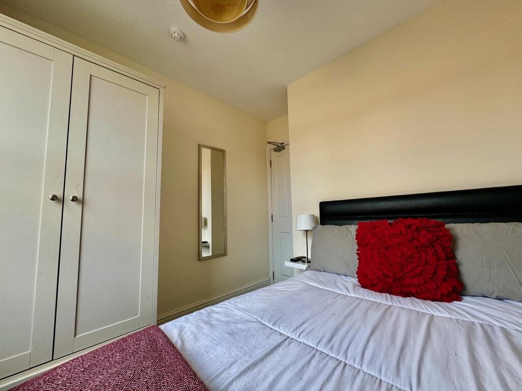 thumbnail_IMG_083...