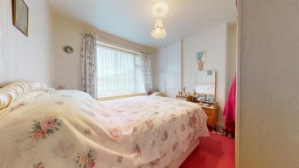 Queens Drive Bedroom