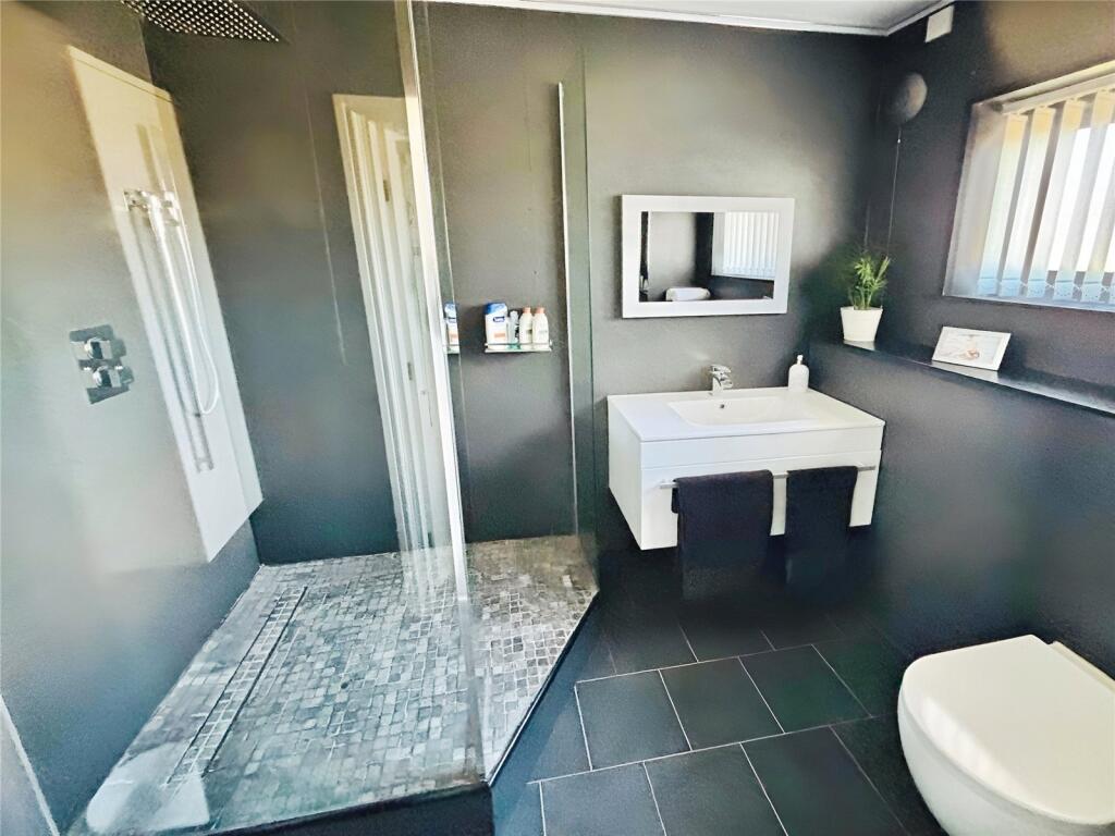 Shower Room/Wc