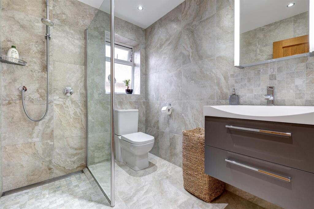 CV13 6BE 9GFL-020.jpg