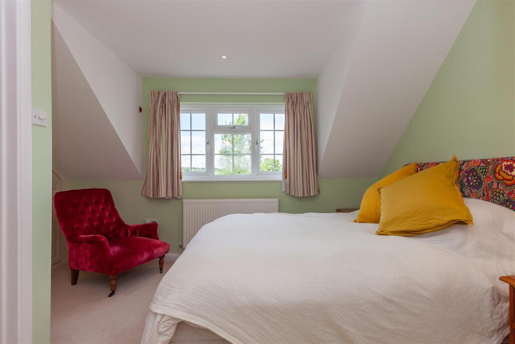 Master Bedroom 1.jpg