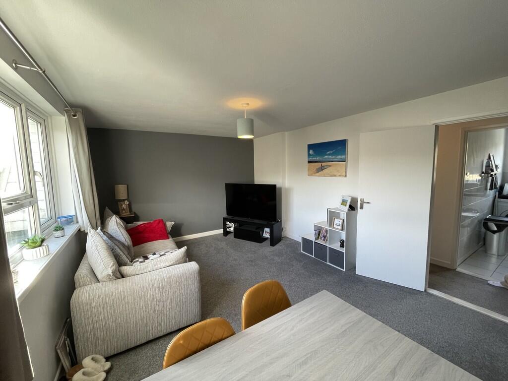 6 Shelburne Court