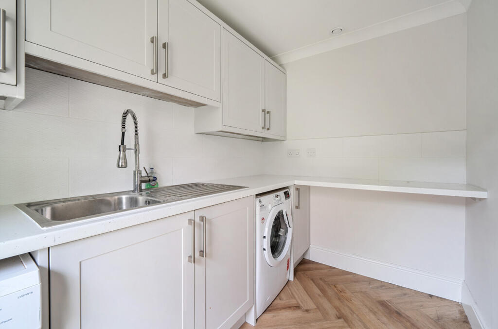 31-6821e4780dfaf-...