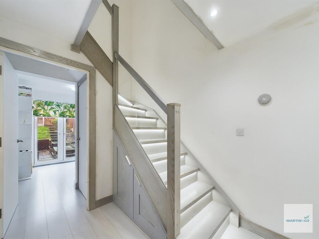 CAM03394G0-PR0246...