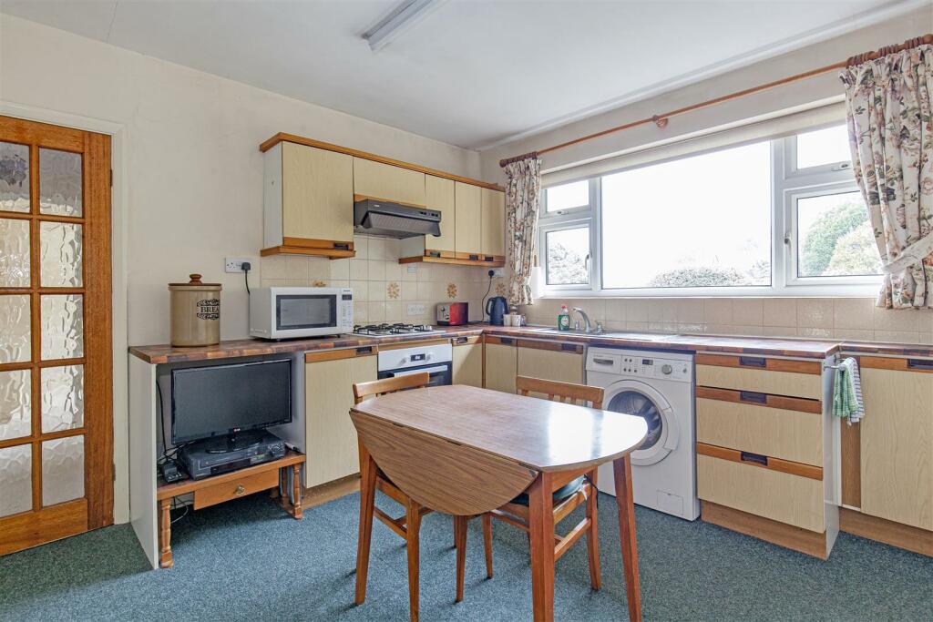 Kitchen-3.jpg