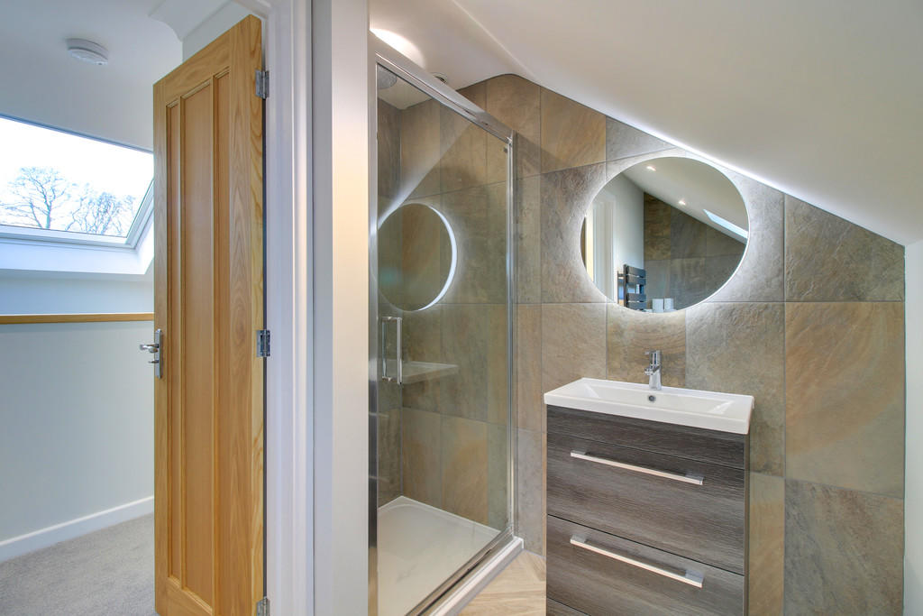 Bedroom 1 Ensuite