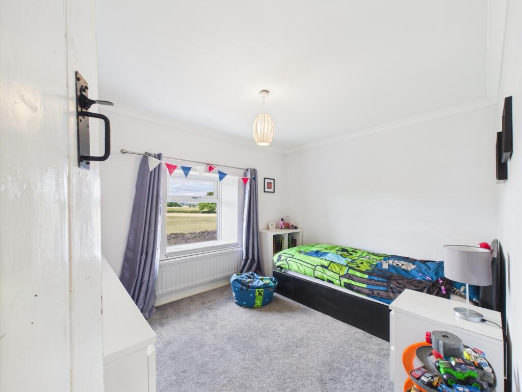 CAM02023G0-PR0150-STILL010