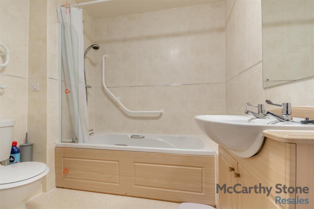 8638130-interior09.jpg