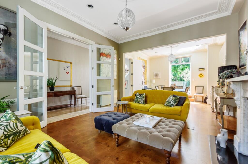 62b2eb35e227e-l-8637