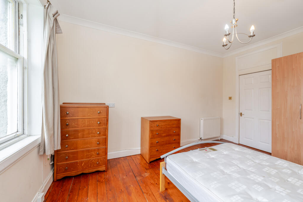 Flat3-2,2KennowayDr-21