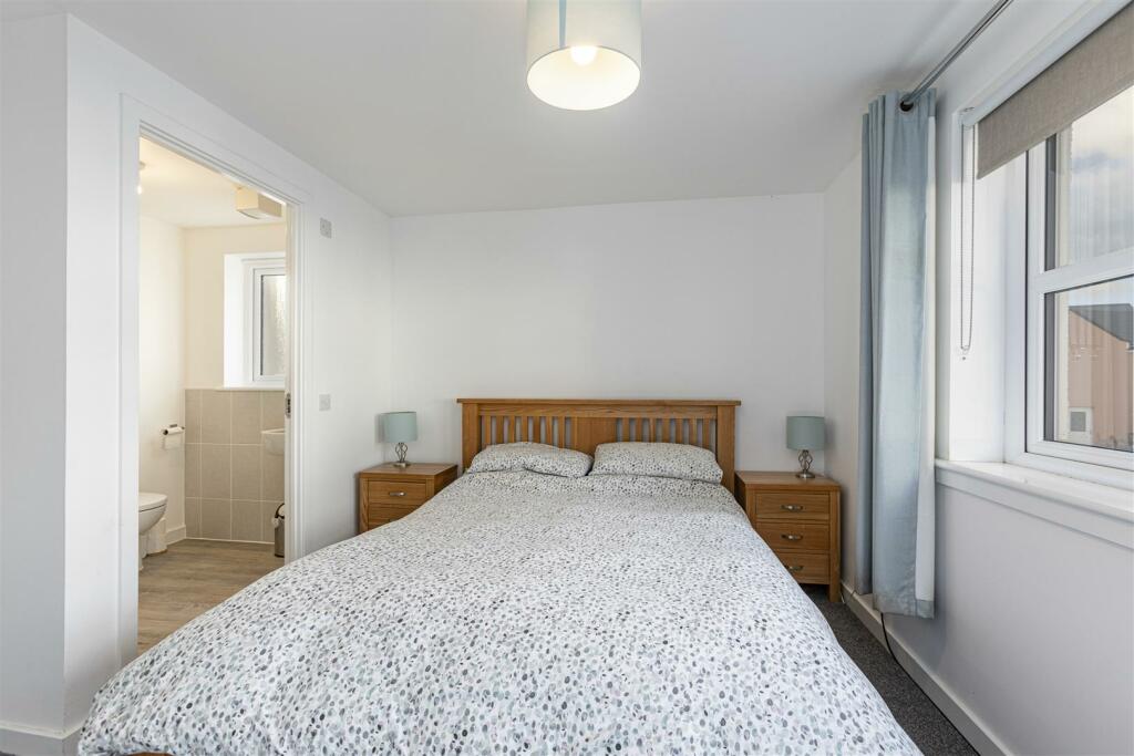 8 Knoll Park Drive Galashiels 33.JPG