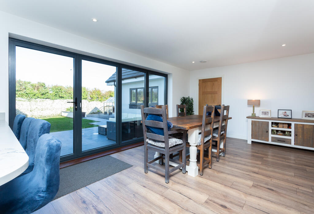 Open plan kitchen family room 