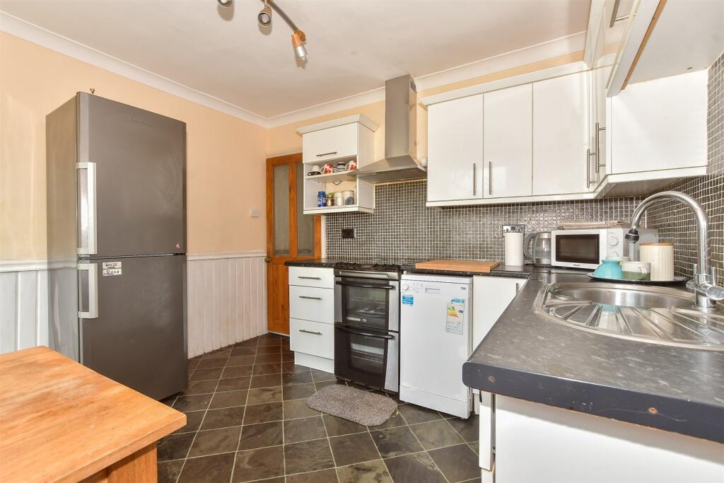 Kitchen/ Breakfast Room