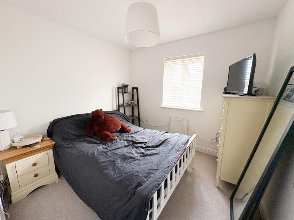 BED 2.jpg