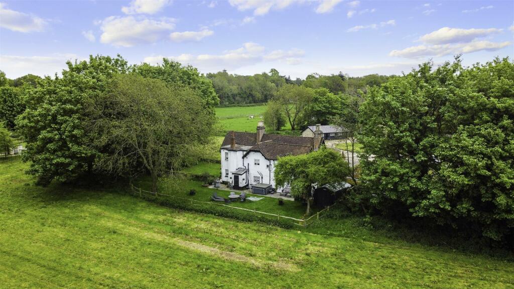 FRITH PARK FARM DRONE- (8).jpg