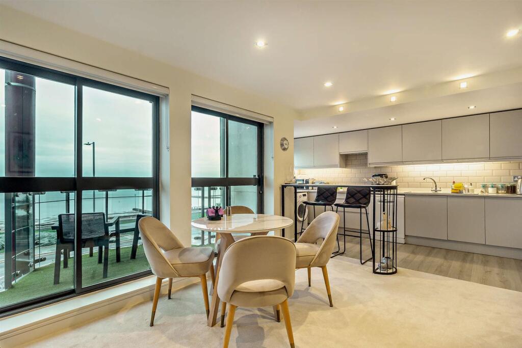 8674111-interior10-800.jpg