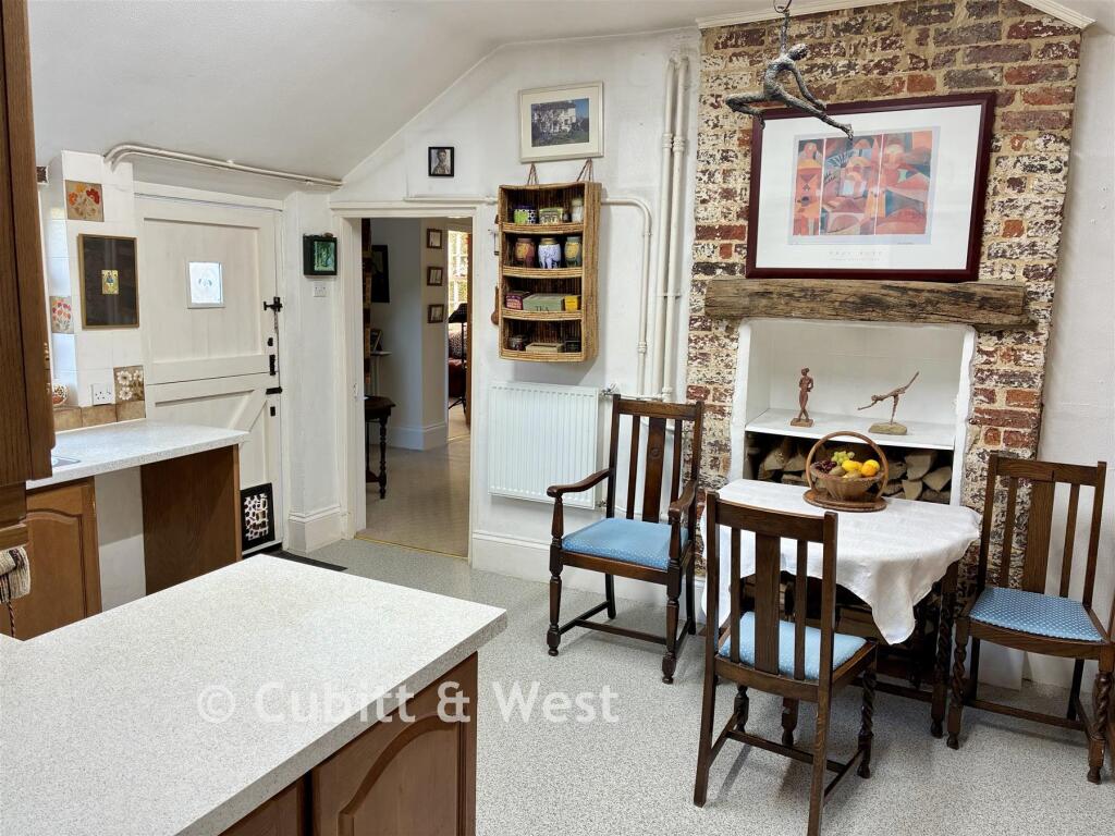 Kitchen/Breakfast Room